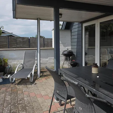 In With 4 Bedrooms, Sauna And Wifi Ebeltoft