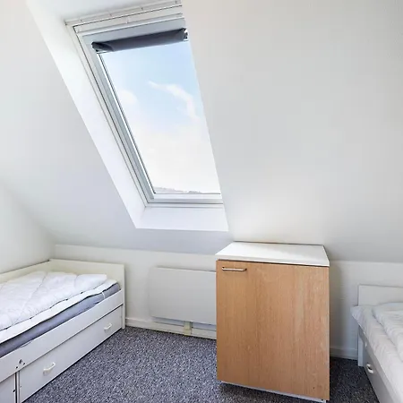 In With 4 Bedrooms, Sauna And Wifi Holiday home