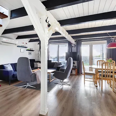 In With 4 Bedrooms, Sauna And Wifi Holiday home Ebeltoft